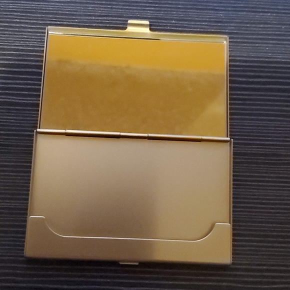 XOXO & 💕 COMPACT MIRROR WITH CARD HOLDER - Picture 5 of 9